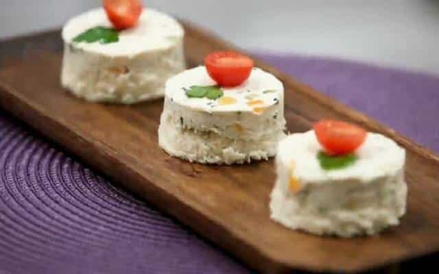 طرز تهیه یک لقمه مکزیکی خوشمزه با مرغ | راتای مرغ؛ فینگرفود ثابت مهمانی ها