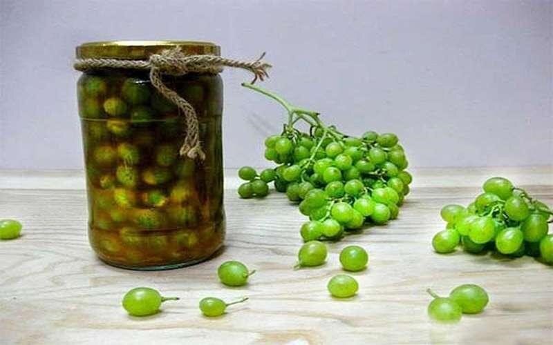 فوت و فن تهیه غوره شور خانگی با بهترین روش‌ها