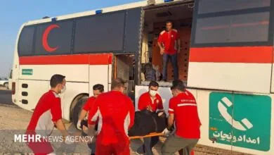 مصدومیت ۴۱ زائر اربعین به دلیل انحراف اتوبوس از جاده