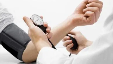 احساس خواب‌آلودگی در طول روز نشانه فشارخون بالا است